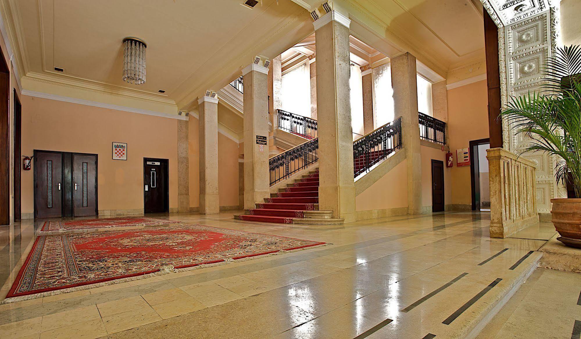 Guest House Hotel Riviera Pula Dış mekan fotoğraf