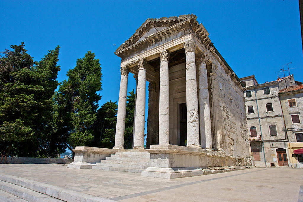 Guest House Hotel Riviera Pula Dış mekan fotoğraf